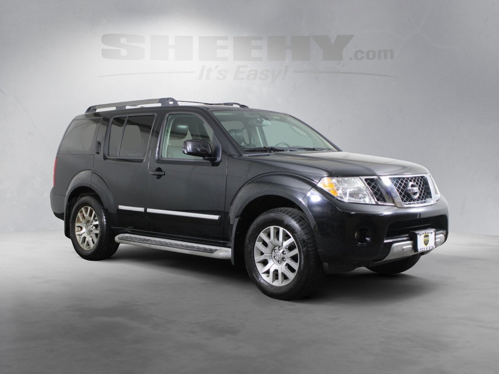 2010 Nissan Pathfinder LE