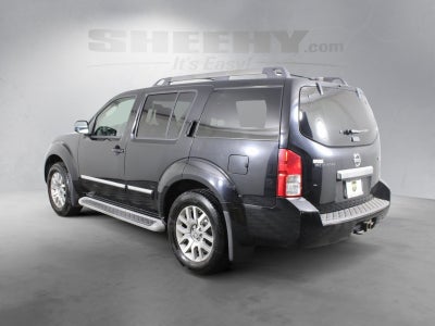 2010 Nissan Pathfinder LE