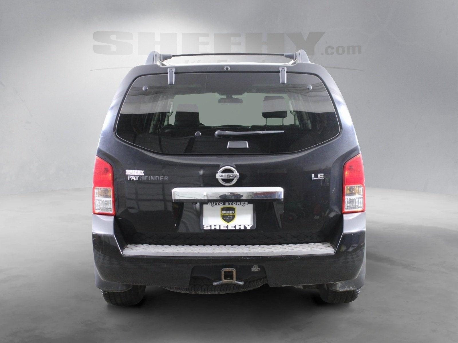 2010 Nissan Pathfinder LE
