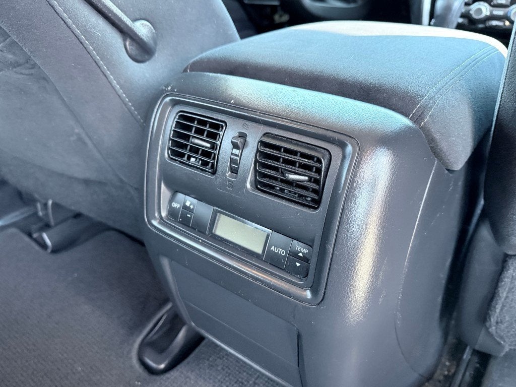 2013 Nissan Pathfinder SV