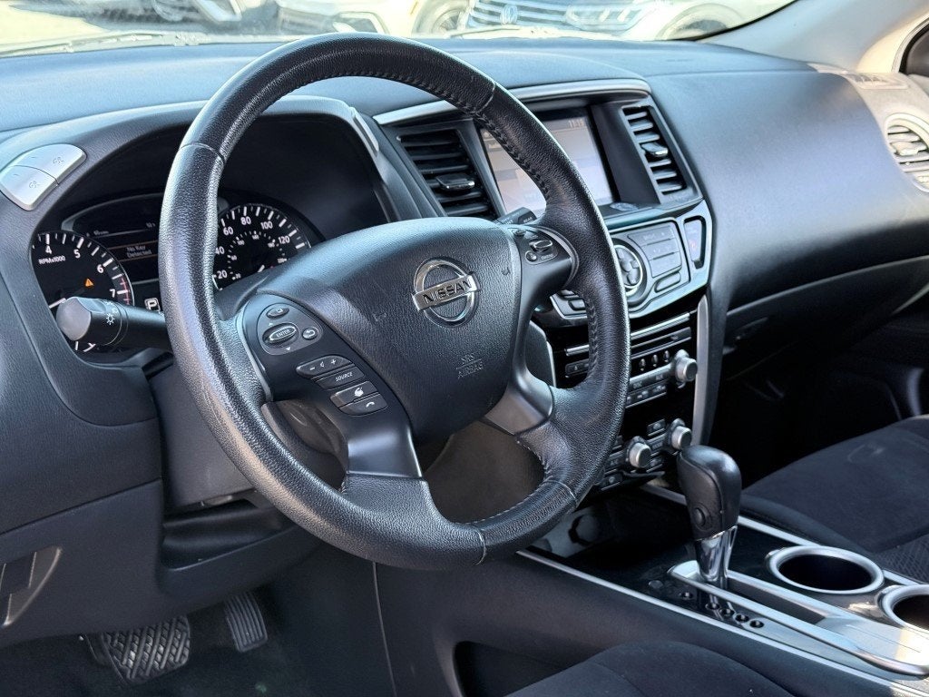 2013 Nissan Pathfinder SV