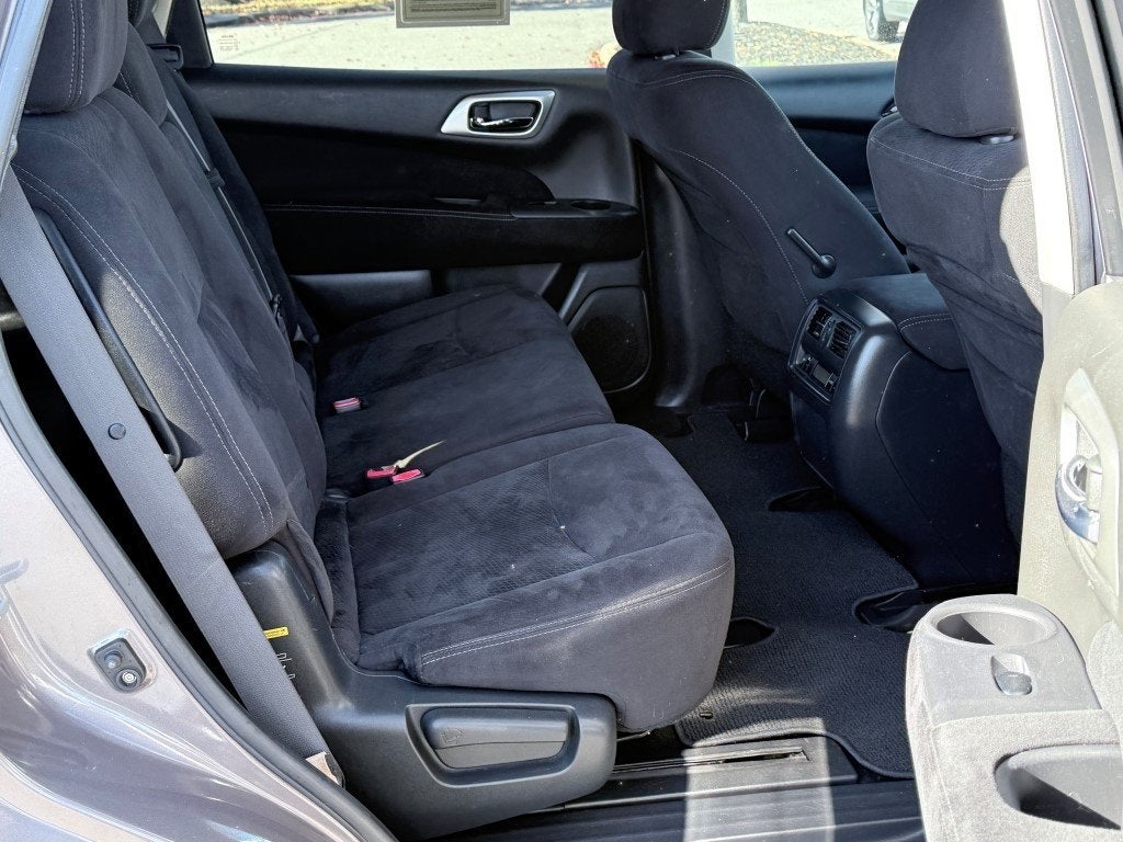 2013 Nissan Pathfinder SV