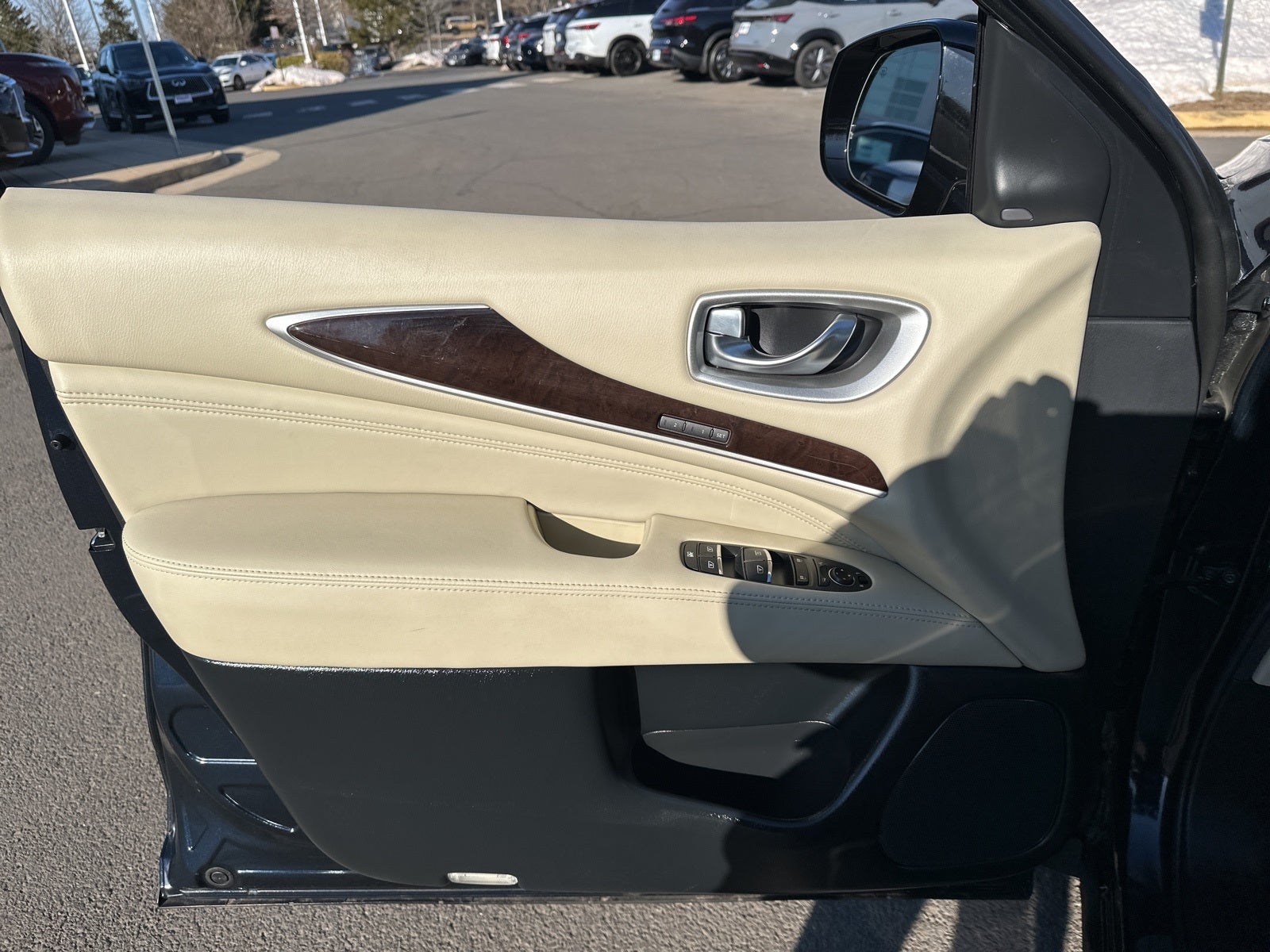 2019 INFINITI QX60 LUXE