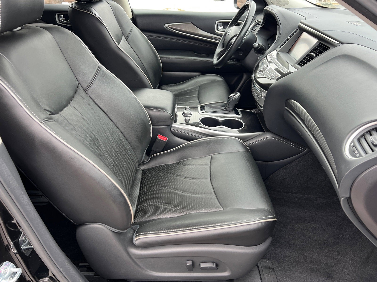 2017 INFINITI QX60 Base