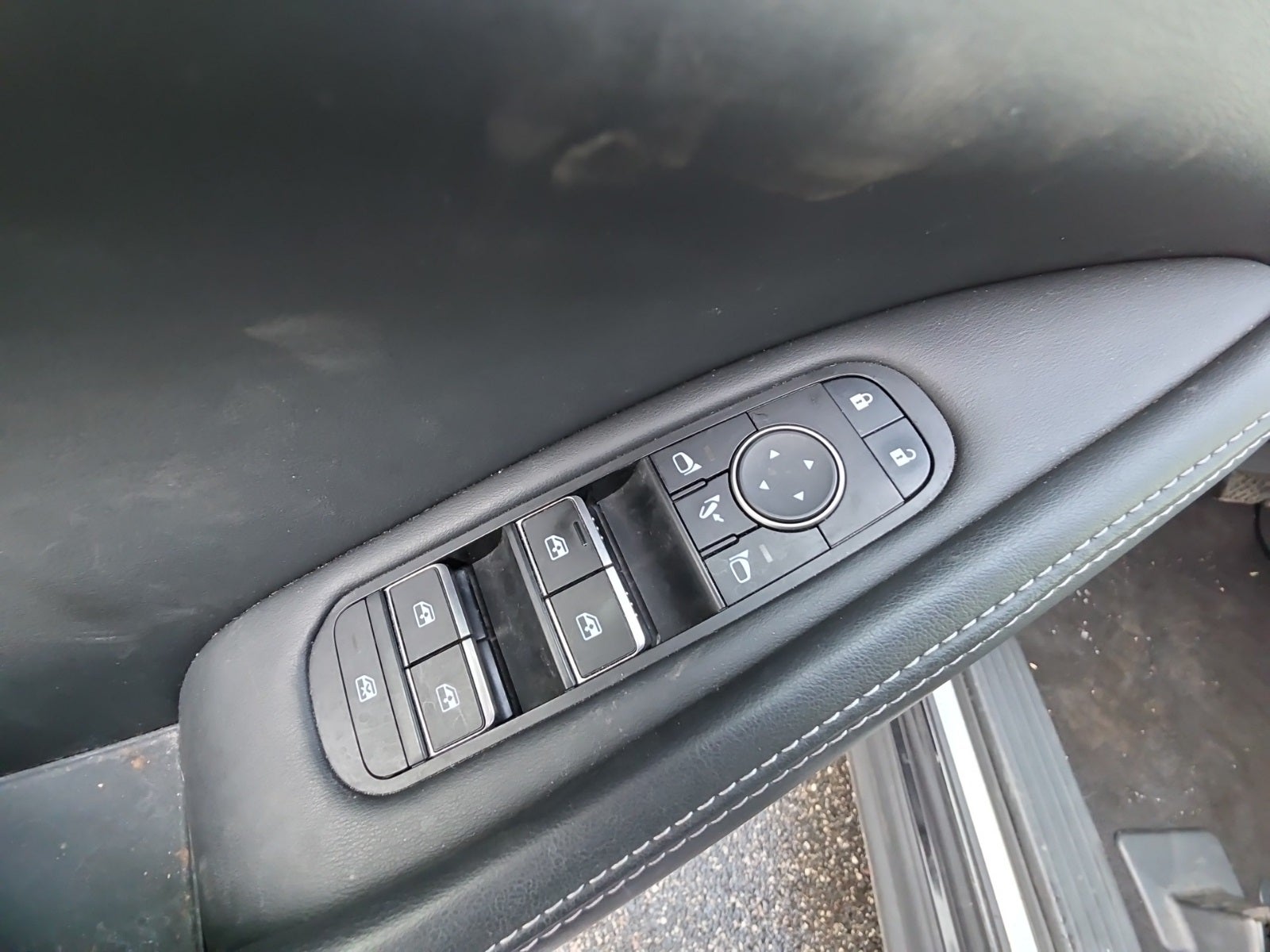 2023 INFINITI QX60 PURE