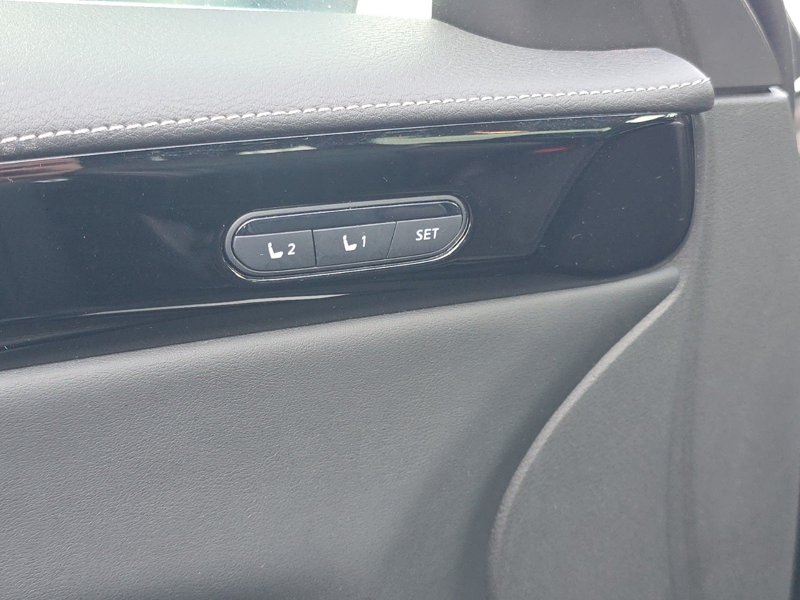 2023 INFINITI QX60 PURE