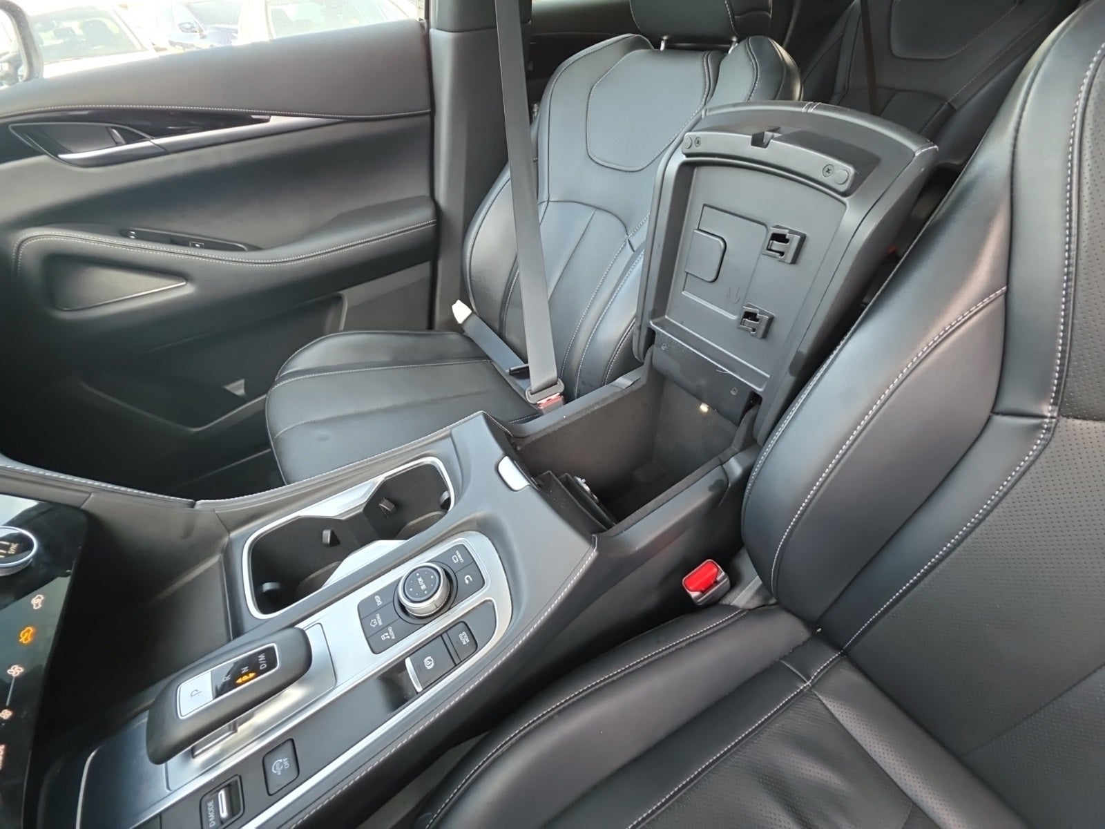 2023 INFINITI QX60 PURE