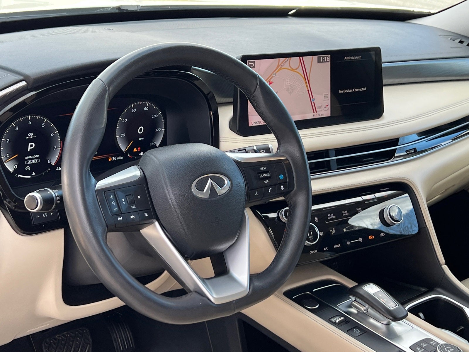 2023 INFINITI QX60 LUXE