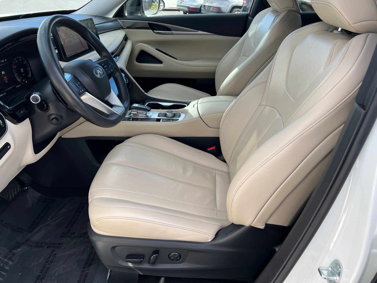 2023 INFINITI QX60 LUXE