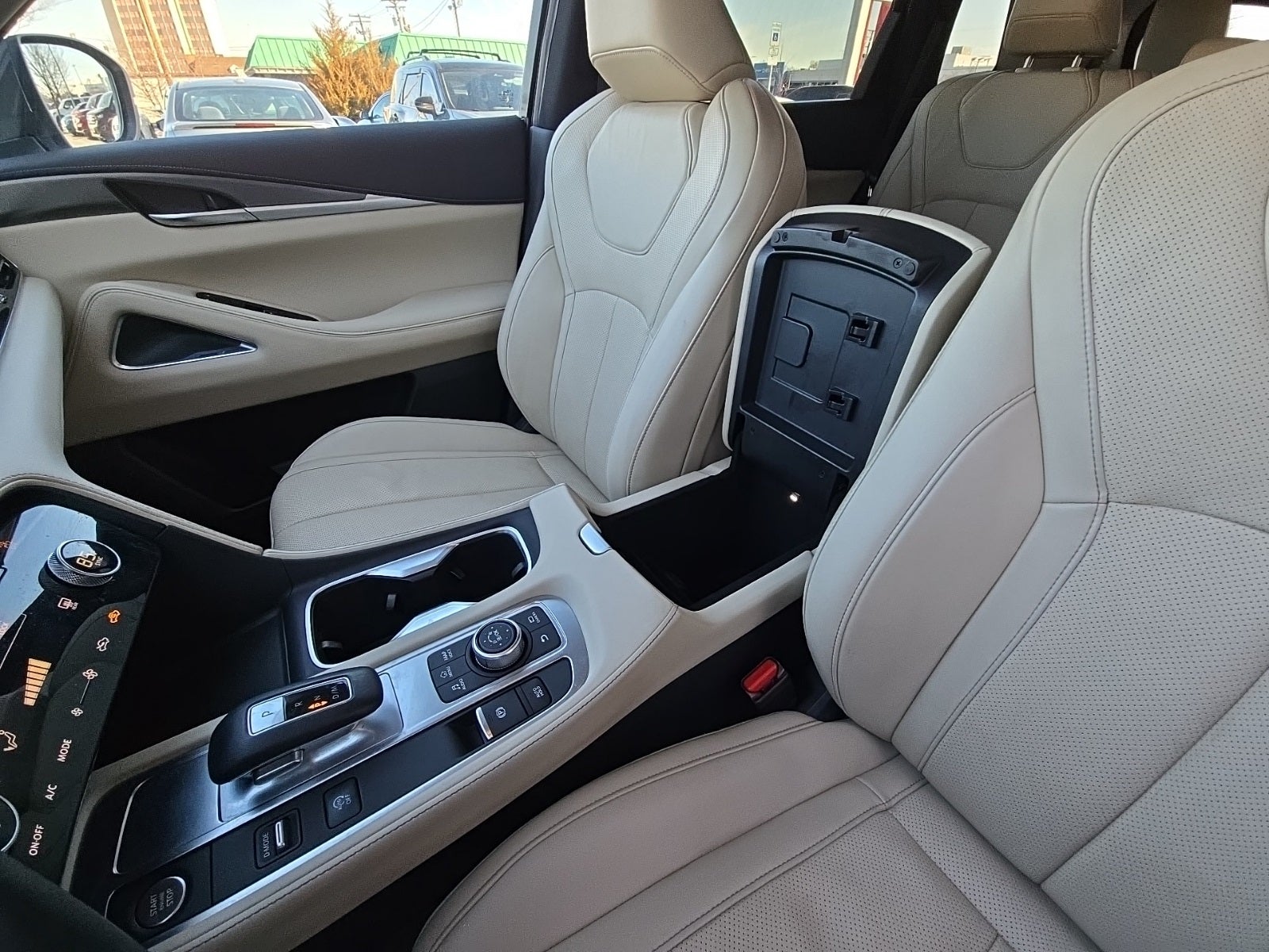 2023 INFINITI QX60 LUXE