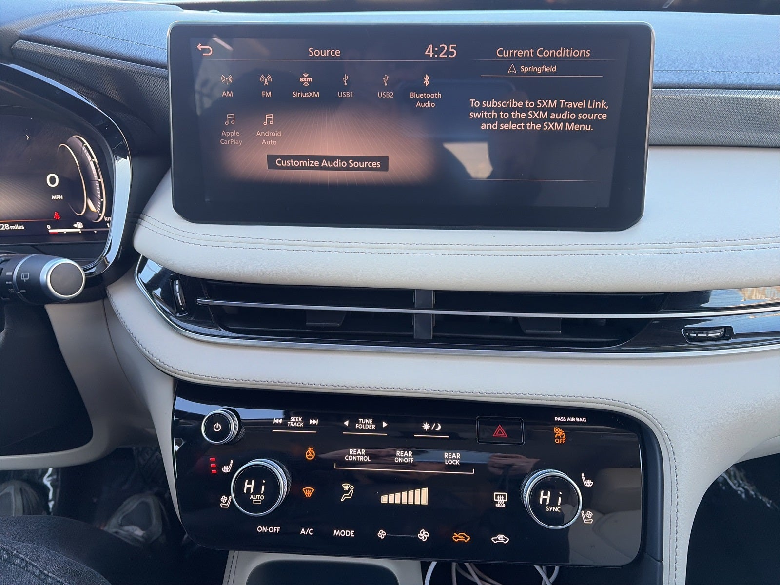 2023 INFINITI QX60 LUXE