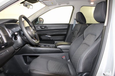 2024 Nissan Pathfinder S