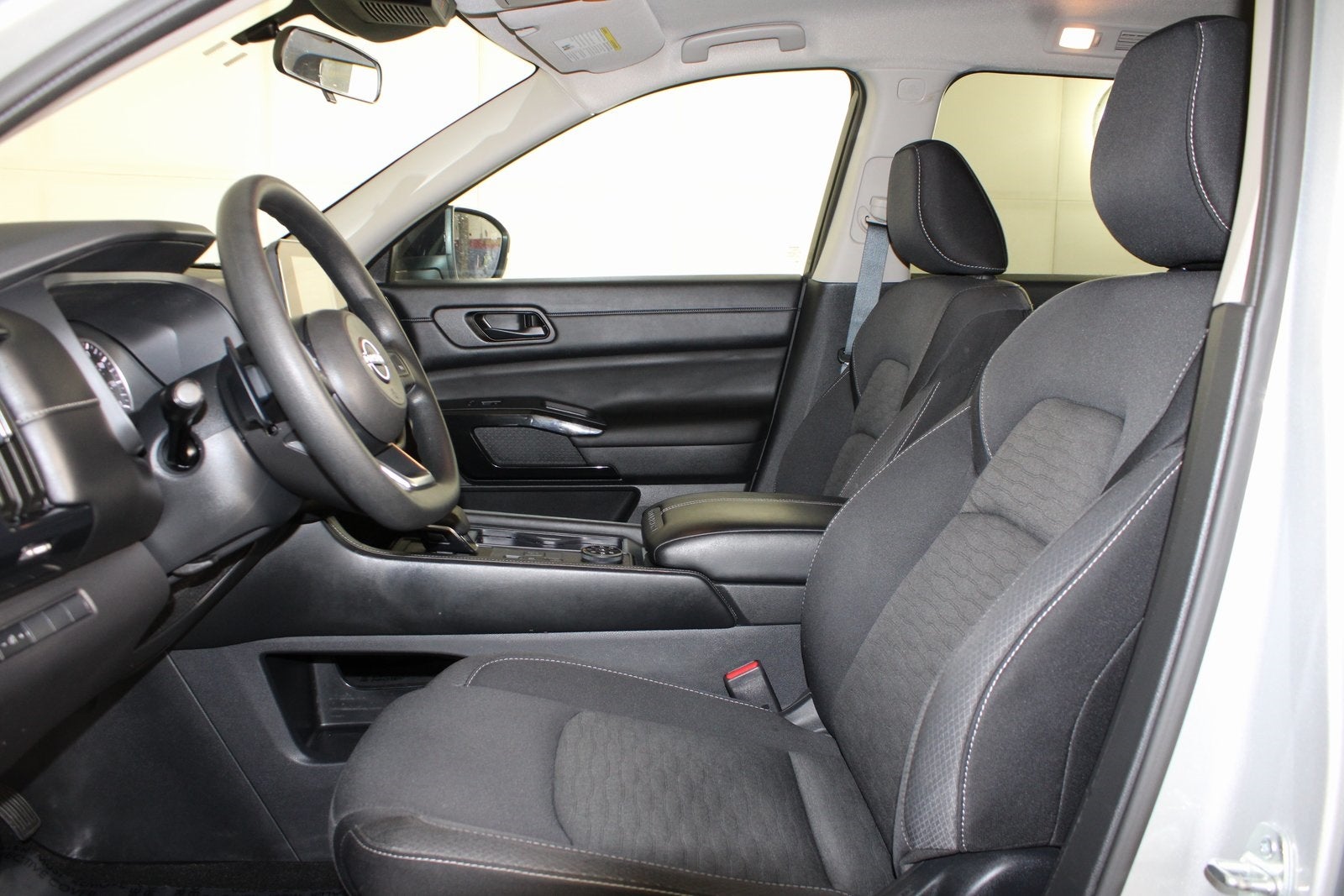 2024 Nissan Pathfinder S