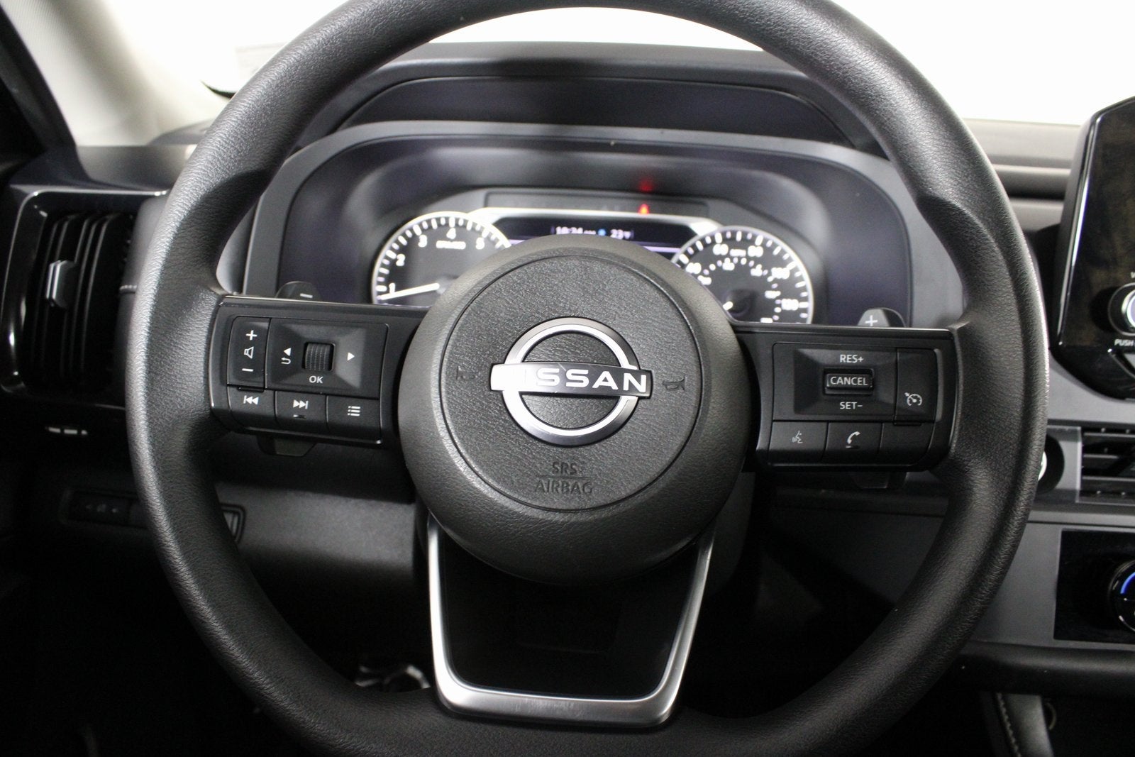 2024 Nissan Pathfinder S