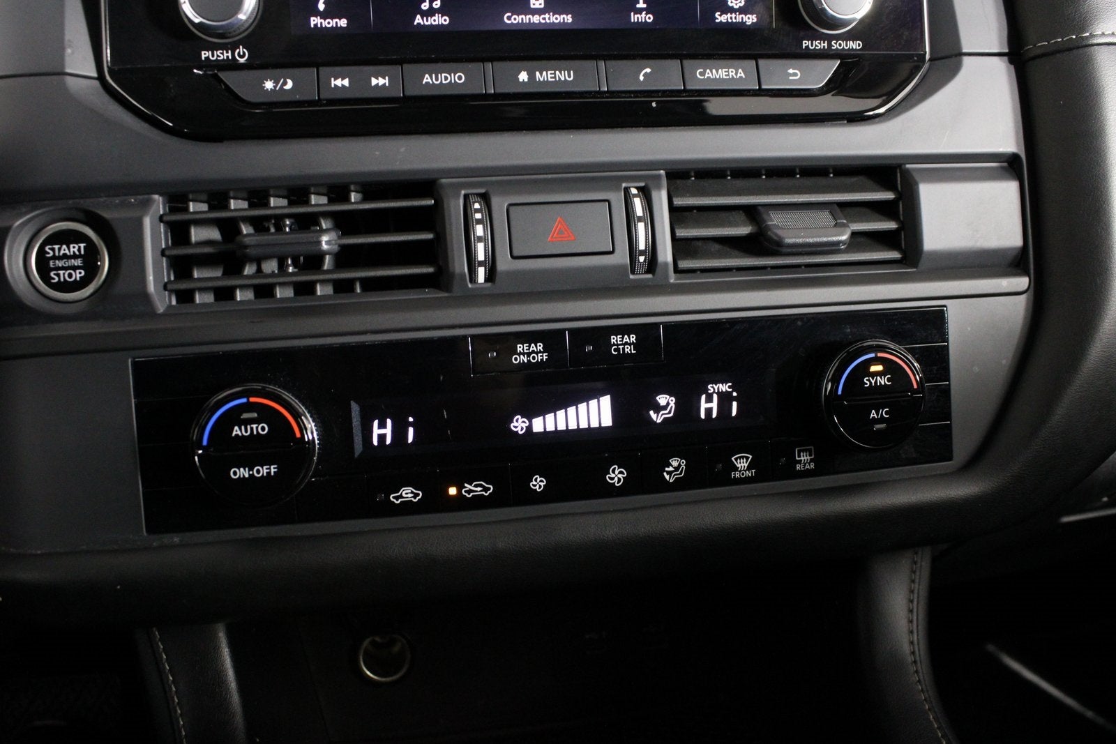 2024 Nissan Pathfinder S