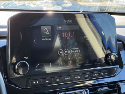 2022 Nissan Pathfinder SL