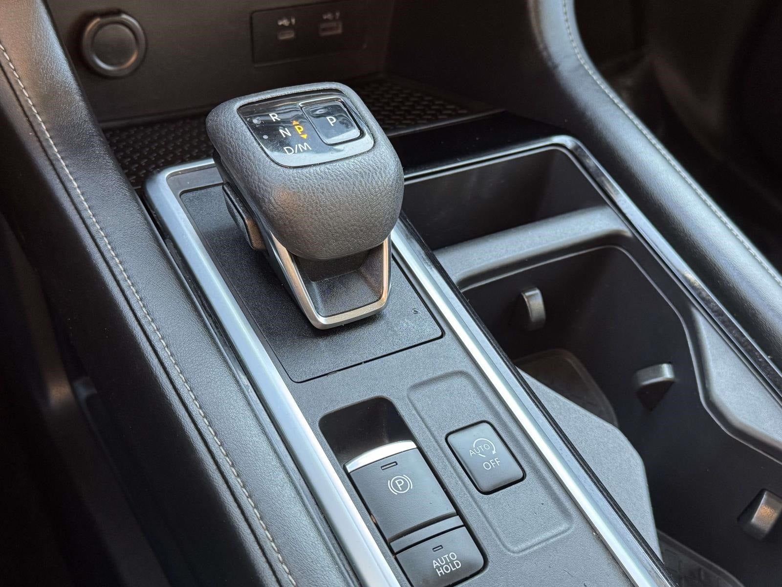 2022 Nissan Pathfinder SL