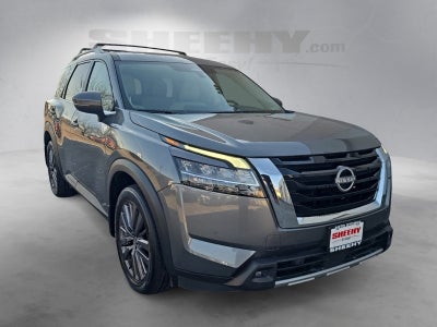 2023 Nissan Pathfinder SL
