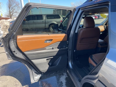 2023 Nissan Pathfinder Platinum