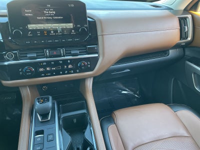 2023 Nissan Pathfinder Platinum