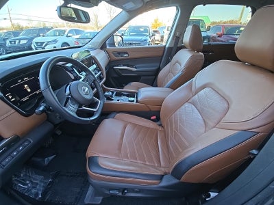 2022 Nissan Pathfinder Platinum