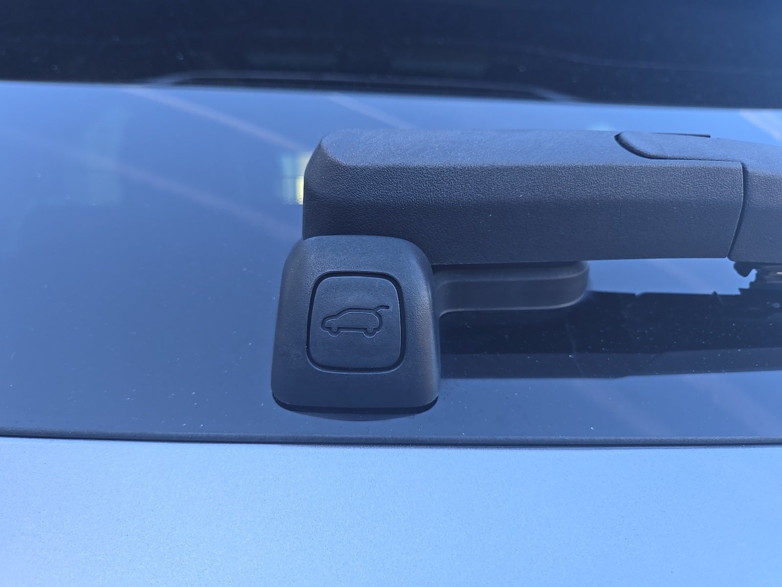 2023 Genesis Electrified GV70 Advanced