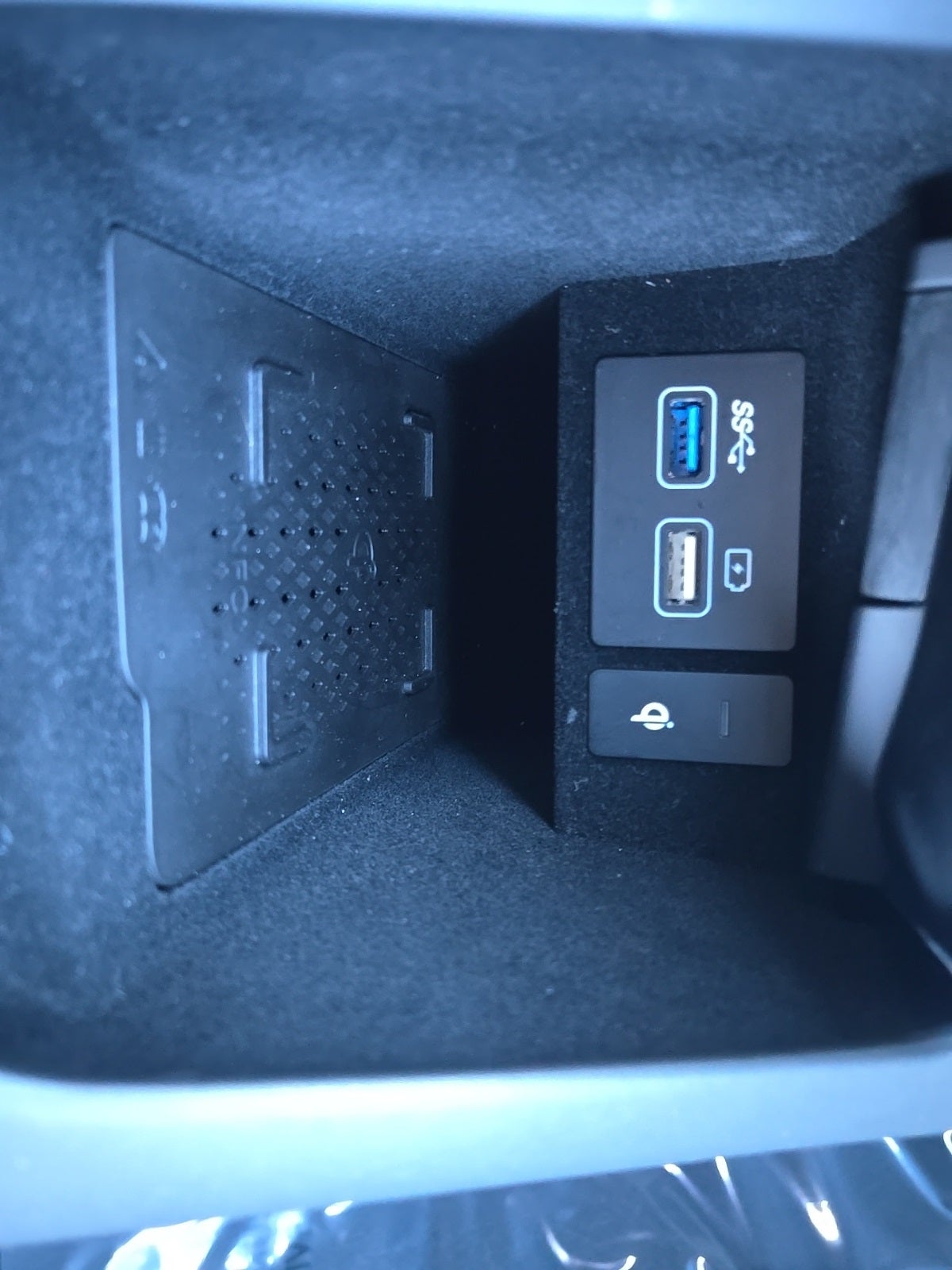 2023 Genesis Electrified GV70 Advanced