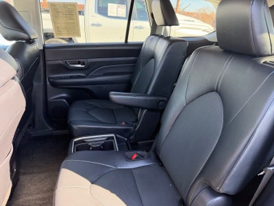 2025 Toyota Grand Highlander XLE