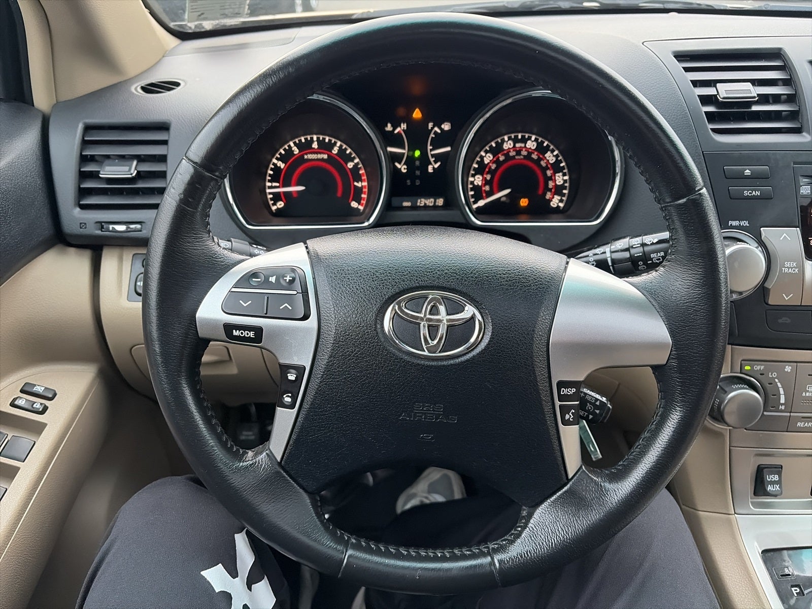 2011 Toyota Highlander SE