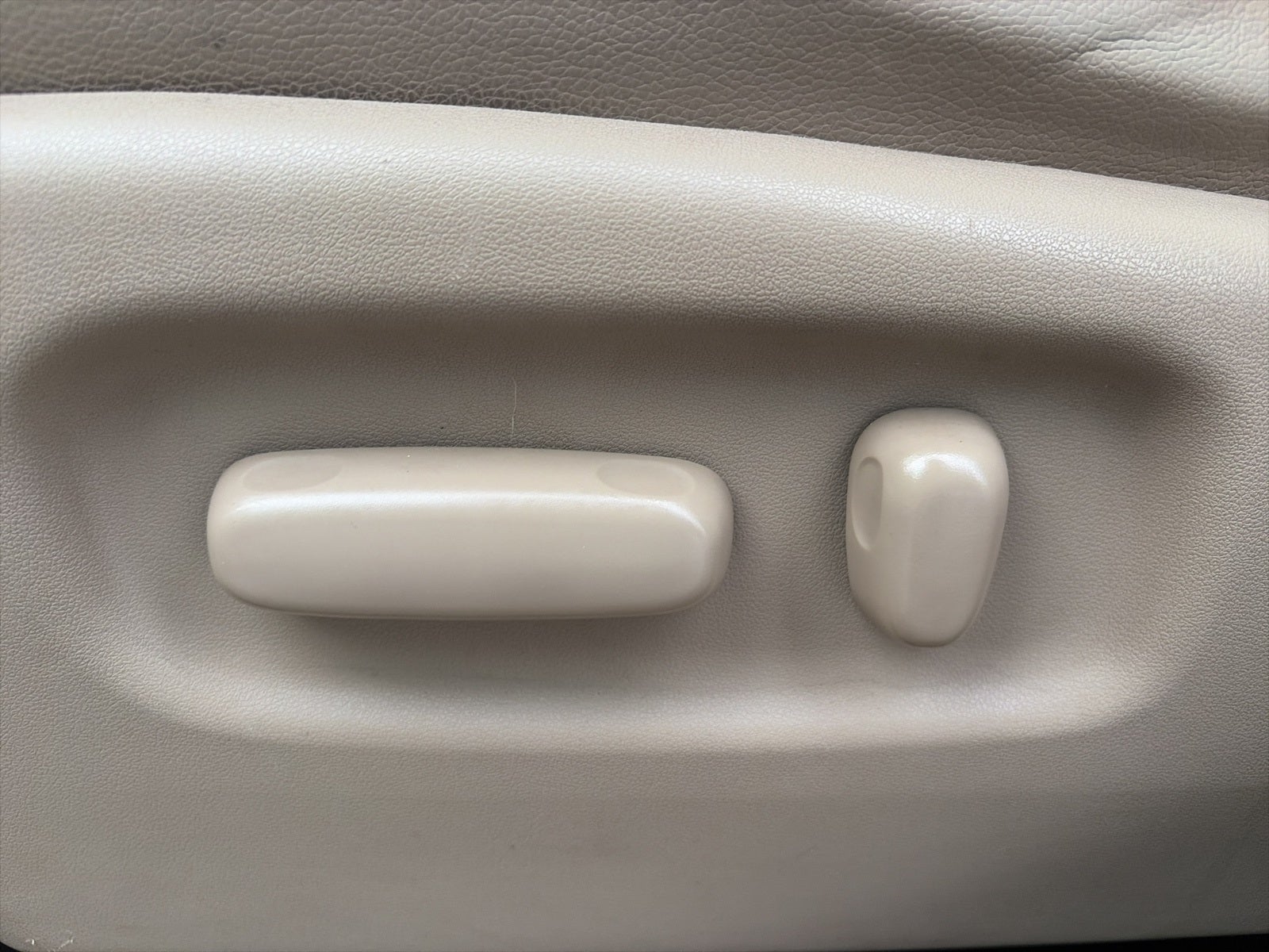 2011 Toyota Highlander SE