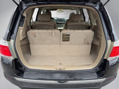 2011 Toyota Highlander SE