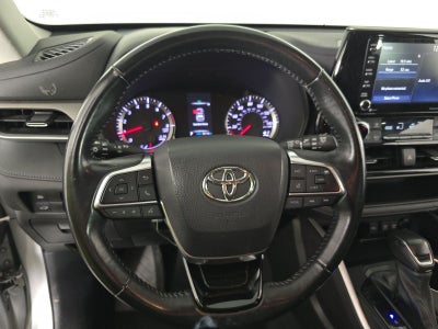 2021 Toyota Highlander LE