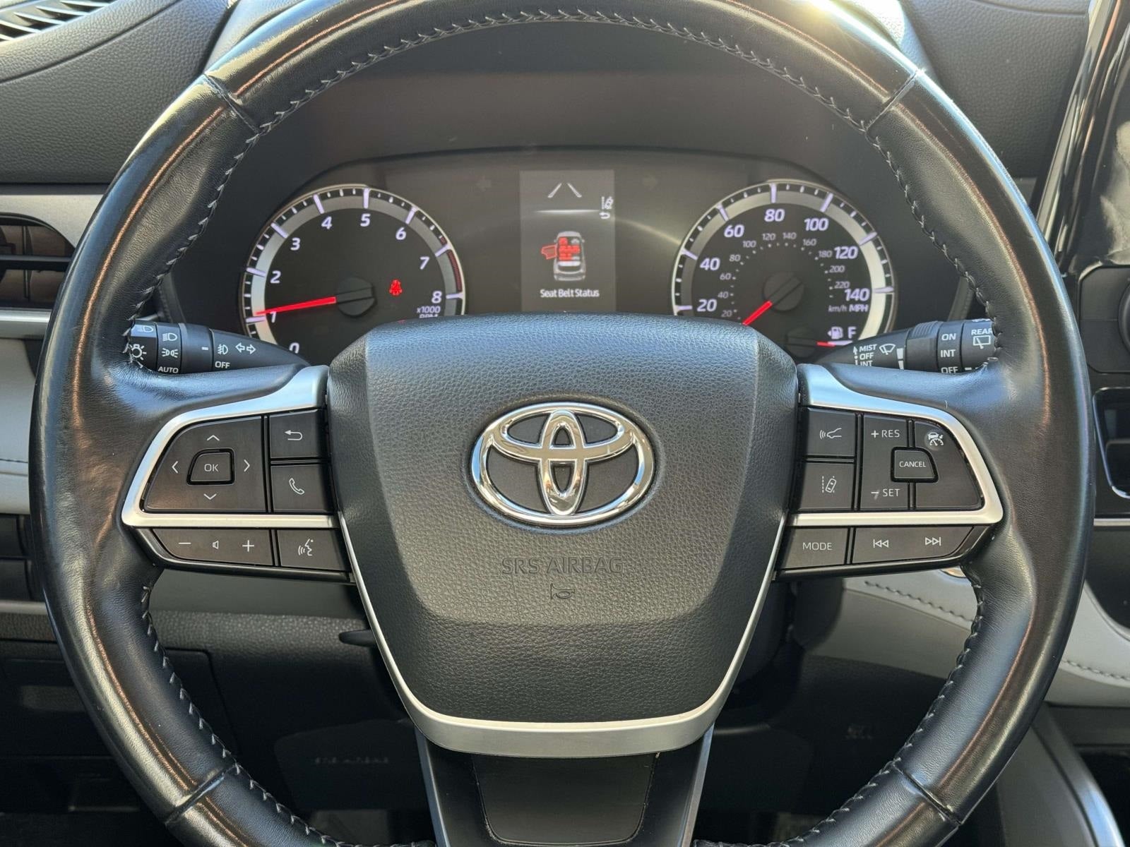 2022 Toyota Highlander LE