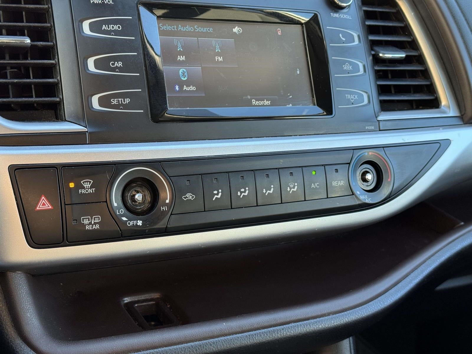 2018 Toyota Highlander LE