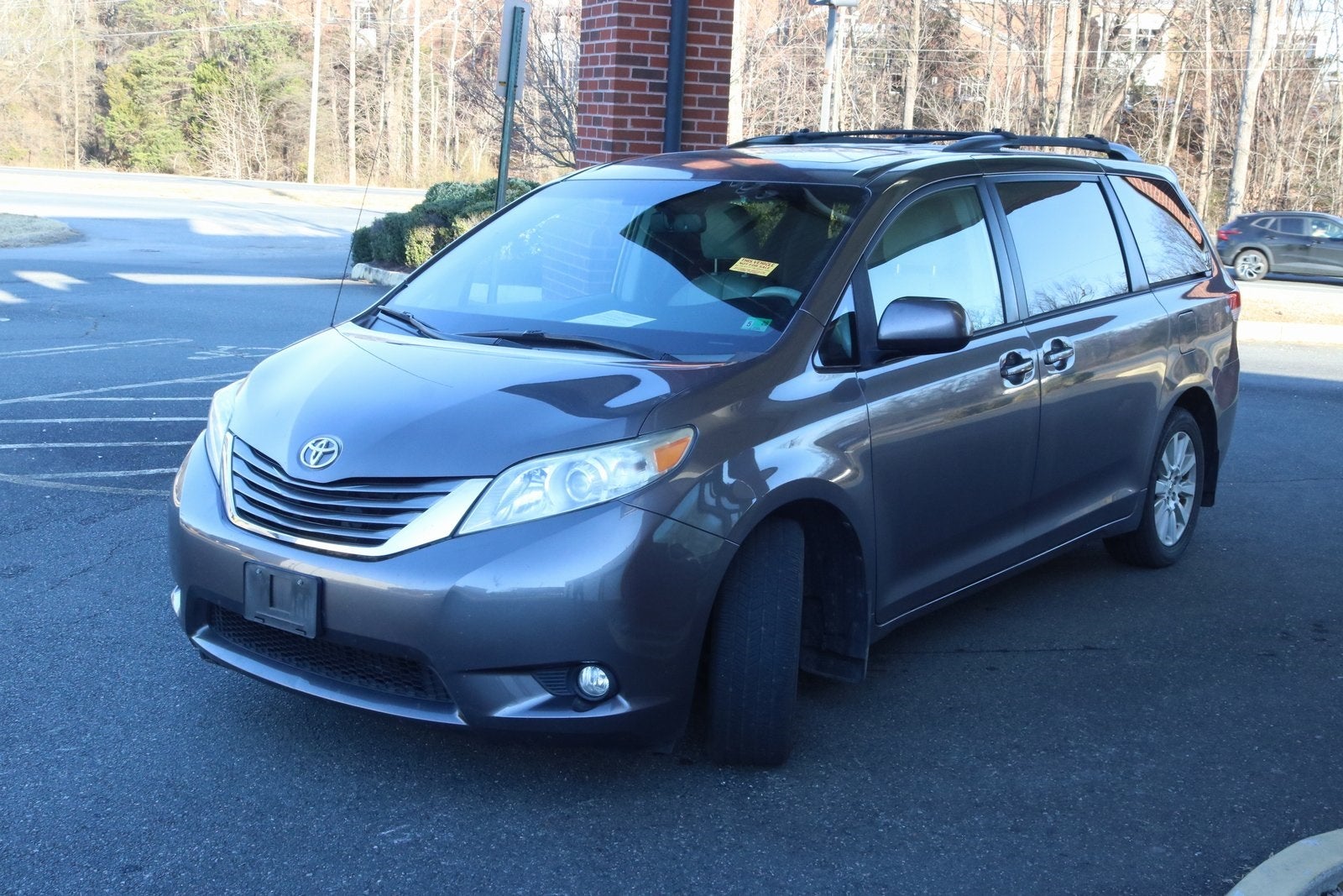 2014 Toyota Sienna XLE 7 Passenger