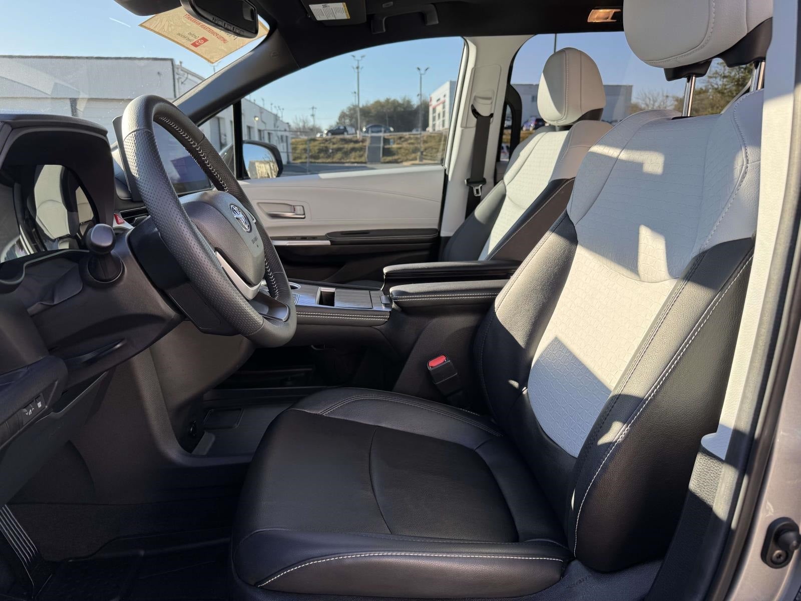 2025 Toyota Sienna XSE 7 Passenger