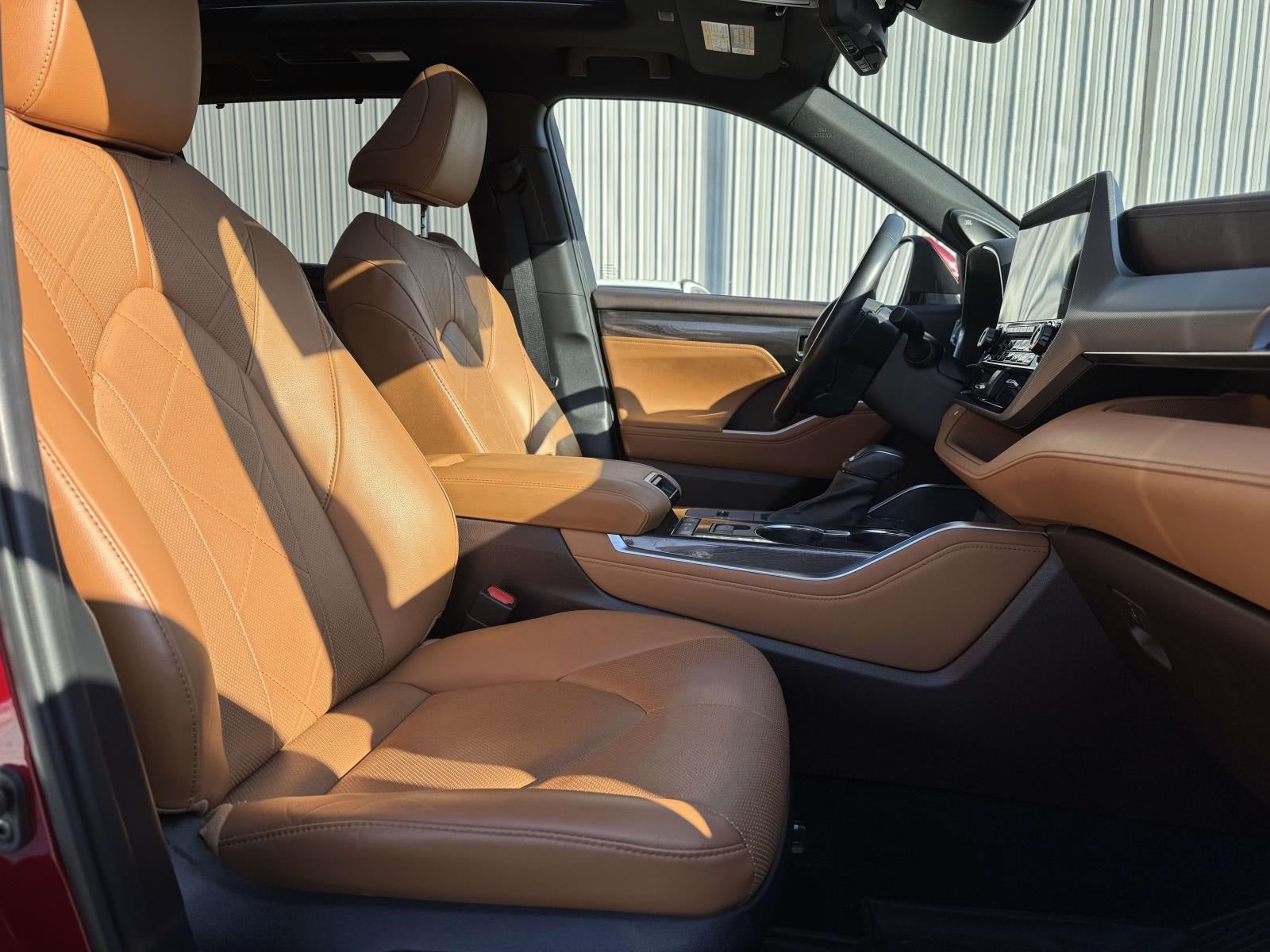 2021 Toyota Highlander Hybrid Platinum