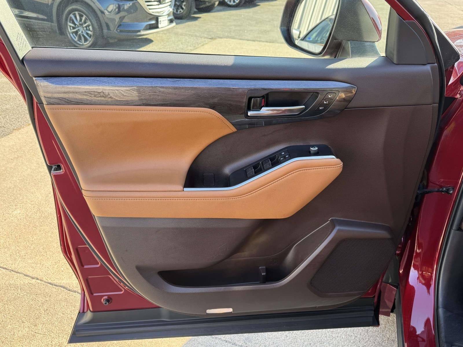 2021 Toyota Highlander Hybrid Platinum