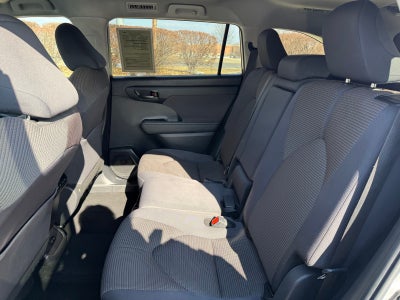 2024 Toyota Highlander LE