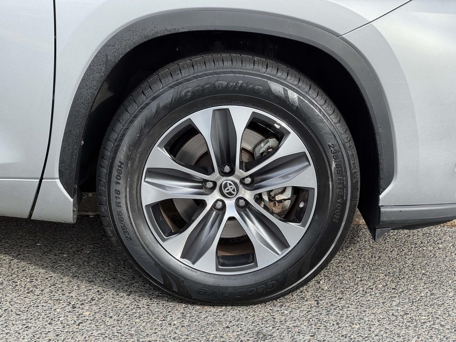 2024 Toyota Highlander XLE