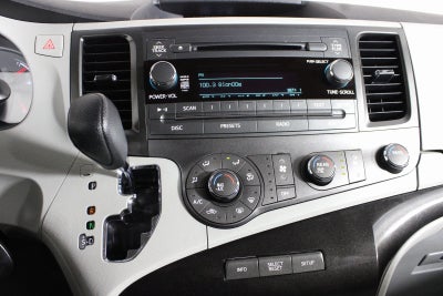 2011 Toyota Sienna LE 7 Passenger