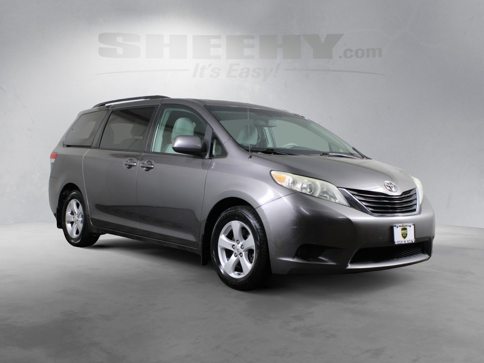 2011 Toyota Sienna LE 7 Passenger