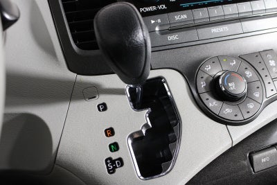 2011 Toyota Sienna LE 7 Passenger