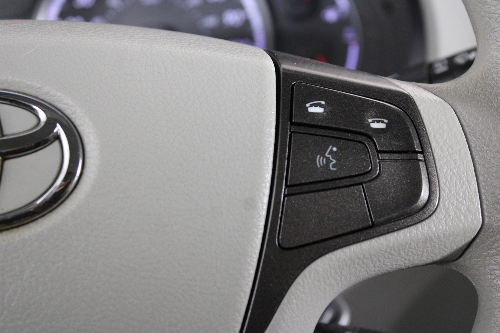 2011 Toyota Sienna LE 7 Passenger