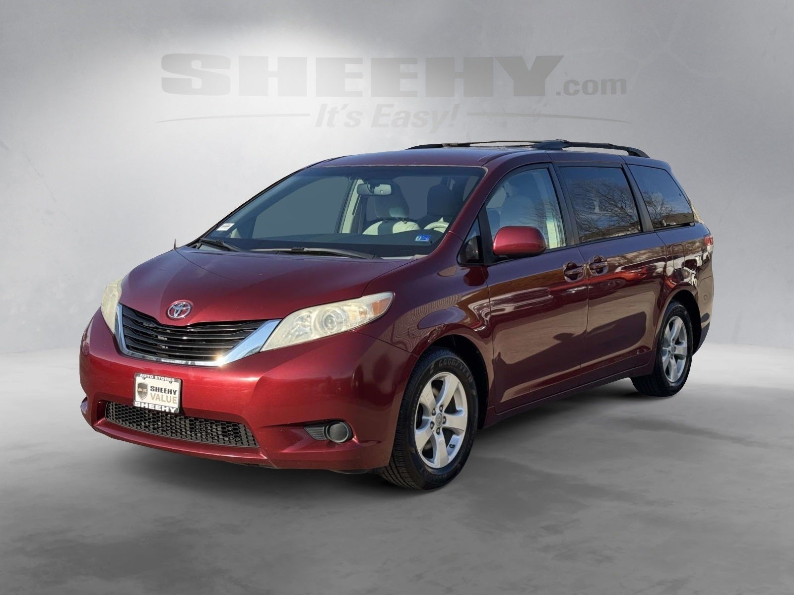 2012 Toyota Sienna LE 8 Passenger