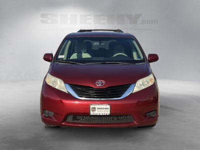 2012 Toyota Sienna LE 8 Passenger