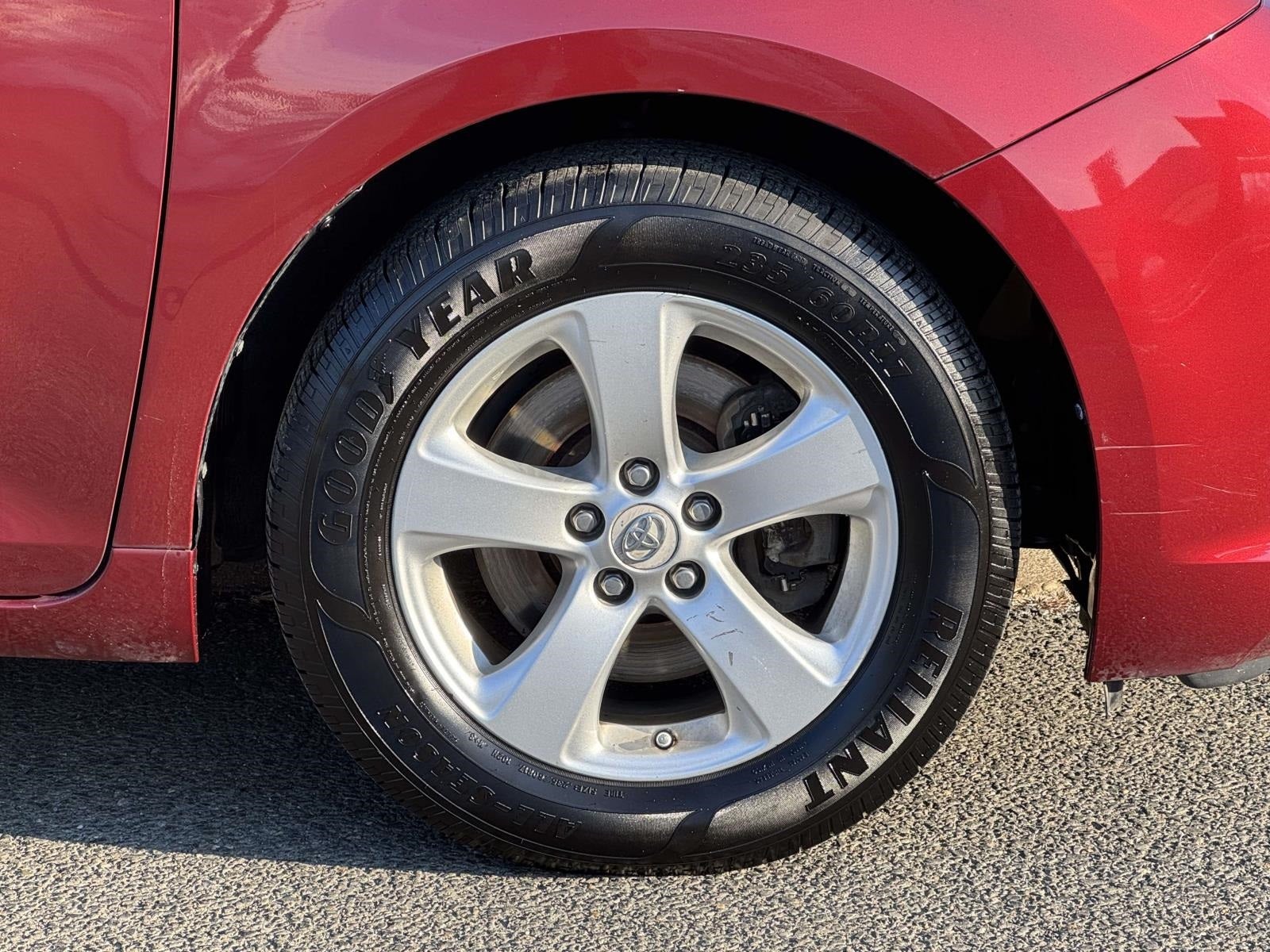 2012 Toyota Sienna LE 8 Passenger