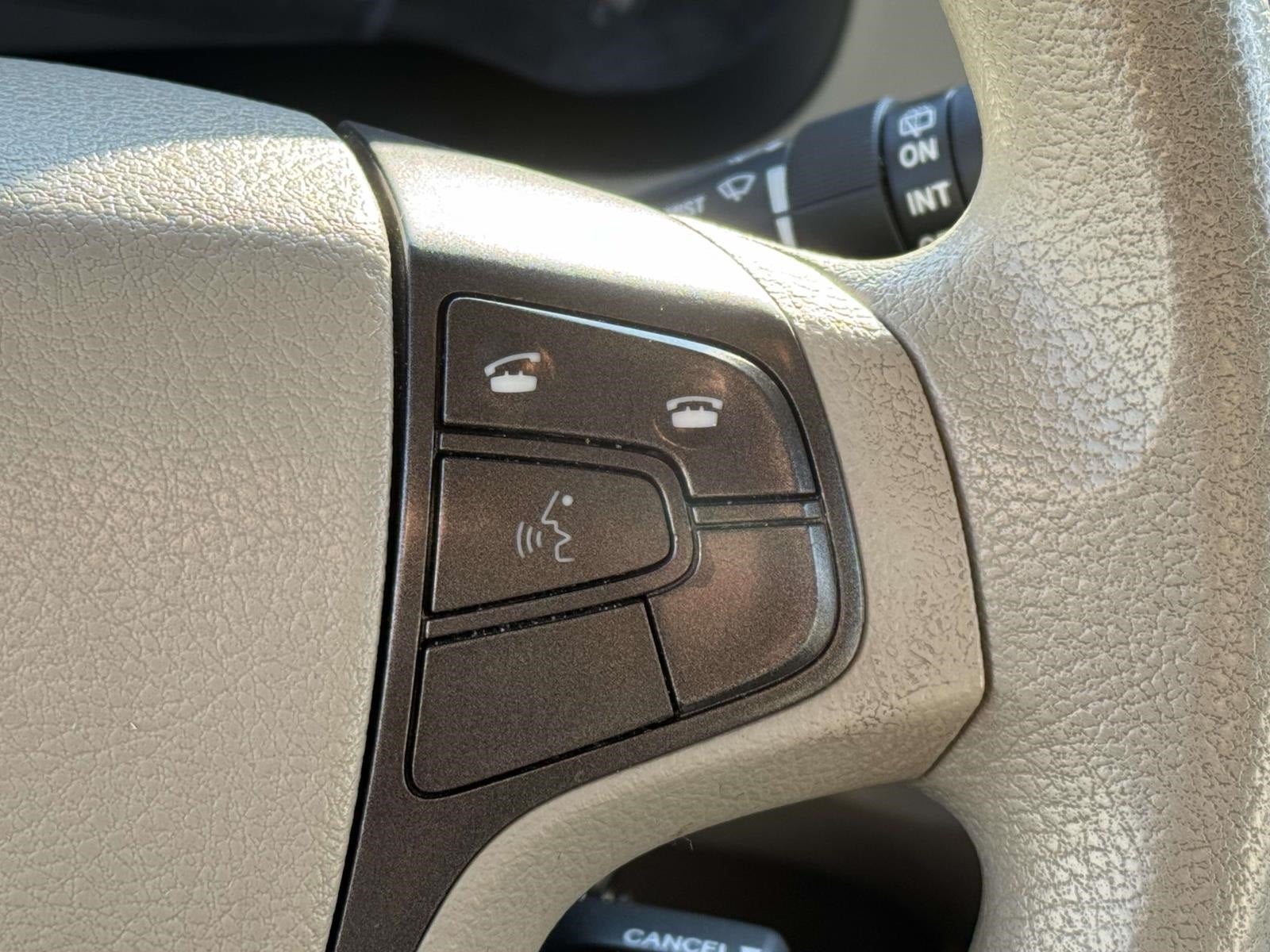 2012 Toyota Sienna LE 8 Passenger