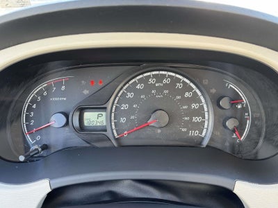 2012 Toyota Sienna LE 8 Passenger