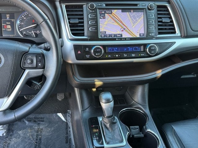 2016 Toyota Highlander XLE V6